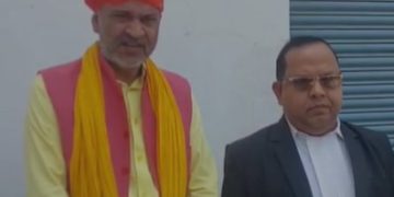 पीएम मोदी की मां पर अभद्र टिप्पणी विवाद – शेखपुरा कोर्ट ने महागठबंधन नेताओं को नोटिस जारी किया