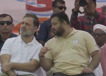 मुजफ्फरपुर में बारिश के बीच राहुल-तेजस्वी ने दिया जोरदार भाषण.. NDA सरकार पर निशाना