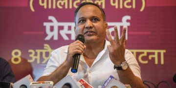 Shivdeep Lande IPS photo, Shivdeep Lande Araria campaign image, Shivdeep Lande Hind Sena logo, Shivdeep Lande Jamalpur election rally