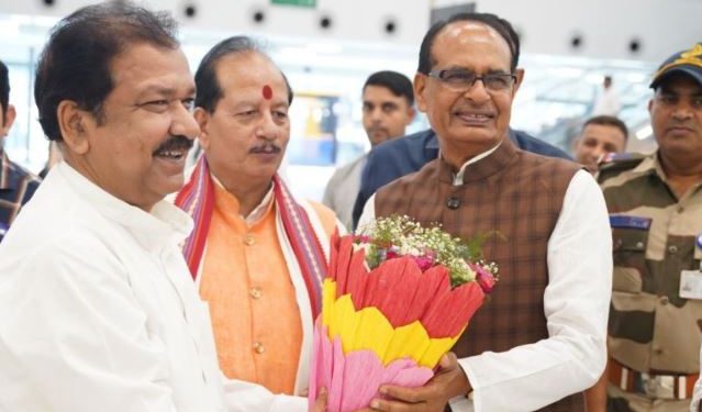 Bihar me Baras Raha Hai Vikas Shivraj Singh Chauhan Modi Nitish Bihar Development Model Makhana Festival in Bihar 2025 Shivraj Singh Chauhan Speech in Patna Bihar Election 2025 NDA Campaign