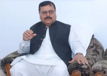 Surendra Yadav FIR, राजद सांसद Surendra Yadav, Bihar Politics 2025, तेजस्वी यादव सहयोगी विवाद