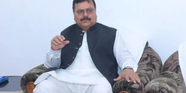 Surendra Yadav FIR, राजद सांसद Surendra Yadav, Bihar Politics 2025, तेजस्वी यादव सहयोगी विवाद