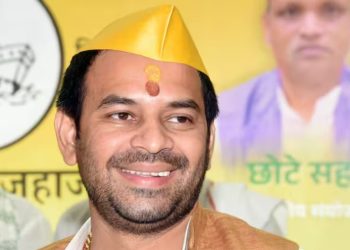 तेजप्रताप यादव महुआ विधानसभा चुनाव 2025 प्रचार में जनशक्ति जनता दल उम्मीदवार सूची 2025 प्रेस कॉन्फ्रेंस तेजप्रताप यादव बिहार चुनाव में प्रचार करते हुए बिहार विधानसभा चुनाव 2025 में महुआ सीट पर मुकाबला