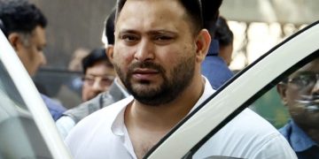 "Tejashwi Yadav Khagaria rally 2025", "परबत्ता विधायक संजीव कुमार RJD में", "Bihar Assembly Election 2025 updates", "RJD membership ceremony Bihar", "Tejashwi Yadav helicopter rally Bihar"