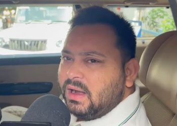 Tejashwi Yadav Attack on Nitish Kumar तेजस्वी यादव का नीतीश कुमार पर तीखा हमला Bihar Politics Tejashwi vs Nitish Nitish Kumar Health Controversy Bihar Mahagathbandhan Meeting Update