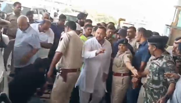 Lalu Yadav Land for Job Case Hearing Image, Rabri Devi Delhi Arrival Photo, Tejashwi Yadav Court Case Image, Lalu Family in Delhi Picture