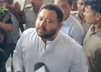 तेजस्वी यादव प्रेस बयान, जीतन राम मांझी कविता पोस्ट, बिहार एनडीए विवाद, बिहार राजनीति 2025, RJD प्रेस कॉन्फ्रेंस