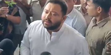 तेजस्वी यादव प्रेस बयान, जीतन राम मांझी कविता पोस्ट, बिहार एनडीए विवाद, बिहार राजनीति 2025, RJD प्रेस कॉन्फ्रेंस