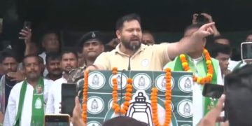 “तेजस्वी यादव समस्तीपुर रैली में जनता को संबोधित करते हुए” “Tejashwi Yadav and Mukesh Sahani together at Samastipur rally” “Bihar election 2025 rally: Tejashwi promises jobs and action on corruption”