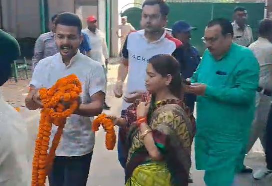 Veena Devi RJD candidate photo, Lalu Yadav gives ticket, Mokama election news, Surajbhan Singh wife election, Anant Singh vs Veena Devi Bihar 2025