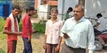 छपरा में भीषण सड़क हादसा, सड़क किनारे खड़े ट्रक से टकराई बाइक