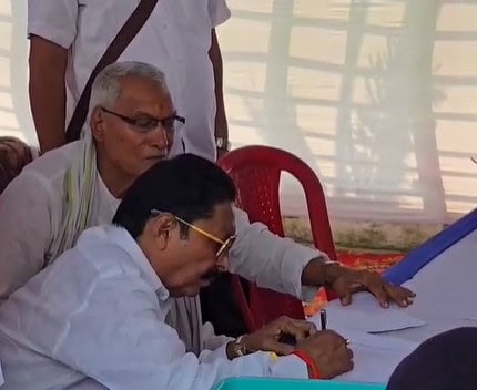 बिहार चुनाव 2025: अनंत सिंह ने मोकामा विधानसभा से JDU टिकट पर नामांकन दाखिल किया