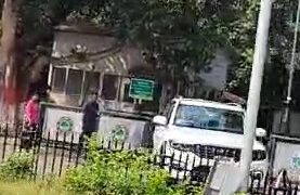 मुख्यमंत्री आवास से ललन सिंह, संजय झा और विजय सिंहा बैठक के बाद निकले