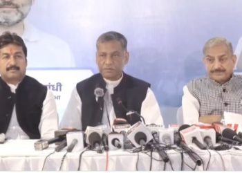 Pawan Khera Bihar Press Conference Photo, Congress Media Briefing Patna, Bihar Election 2025 Congress, Mahagathbandhan Leaders Press Meet, Pawan Khera attacking Modi Nitish