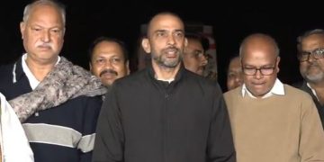 Rahul Gandhi Bihar review meeting photo, Bihar Congress meeting images, SIR vote controversy Bihar visuals