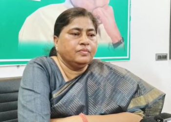 Leshi Singh press conference in Purnea Pappu Yadav controversy Bihar Leshi Singh JDU candidate Dhamdaha Bihar Election 2025 news Political clash Purnea Leshi Singh vs Pappu Yadav