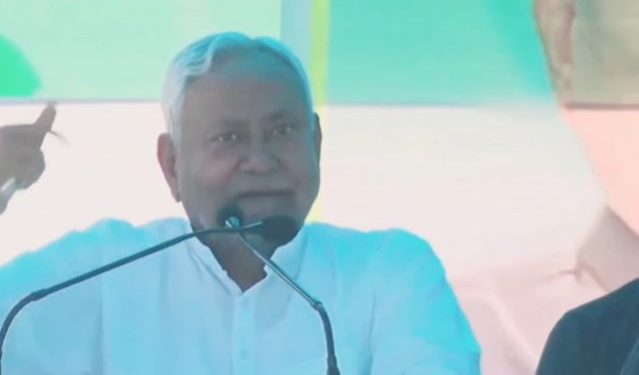 त्रिवेणीगंज में नीतीश कुमार का विकास मंत्र.. बोले- पांच साल में एक करोड़ युवाओं को देंगे रोजगार