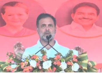 Rahul Gandhi Bihar Rally Photo, राहुल गांधी किशनगंज सभा, Bihar Election Campaign 2025, Rahul Gandhi Speech Against Modi Shah, Vote Chori Allegation Bihar