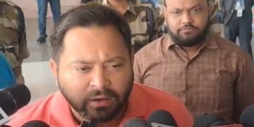 Tejashwi Yadav Bihar Rally Photo, Tejashwi Yadav addressing crowd in Aurangabad, Tejashwi Yadav press statement Patna Airport, Bihar Election 2025 Mahagathbandhan Campaign