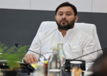 तेजस्वी यादव का जन्मदिन और मुख्यमंत्री कुर्सी पोस्टर पटना आरजेडी कार्यालय के बाहर लगे तेजस्वी यादव पोस्टर बिहार चुनाव 2025 में तेजस्वी यादव के समर्थन में पोस्टर वार तेजस्वी यादव के जन्मदिन पर आरजेडी कार्यकर्ताओं का जश्न