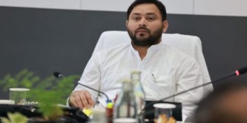 तेजस्वी यादव का जन्मदिन और मुख्यमंत्री कुर्सी पोस्टर पटना आरजेडी कार्यालय के बाहर लगे तेजस्वी यादव पोस्टर बिहार चुनाव 2025 में तेजस्वी यादव के समर्थन में पोस्टर वार तेजस्वी यादव के जन्मदिन पर आरजेडी कार्यकर्ताओं का जश्न