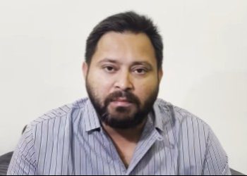 Tejashwi Yadav Bihar election 2025 speech Bihar second phase voting news NDA vs Mahagathbandhan political tension तेजस्वी यादव सोशल मीडिया पोस्ट बिहार चुनाव Bihar politics latest update 2025