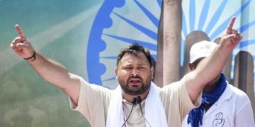 Tejashwi Yadav rally in Motihari Bihar, Bihar Election 2025 Tejashwi 18 rallies, तेजस्वी यादव मोतिहारी जनसभा तस्वीर, Bihar election campaign image