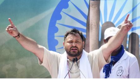 Tejashwi Yadav rally in Motihari Bihar, Bihar Election 2025 Tejashwi 18 rallies, तेजस्वी यादव मोतिहारी जनसभा तस्वीर, Bihar election campaign image