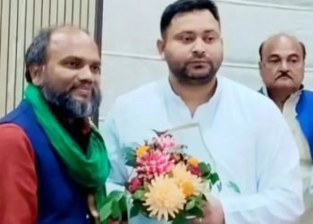 तेजस्वी यादव के ‘चप्पल वाले विधायक’ का इतना बड़ा दिल.. गरीबों को बांट देंगे सब सैलरी !