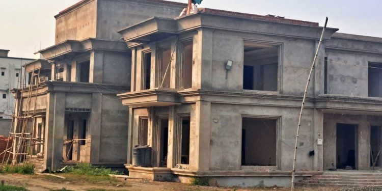 Lalu Yadav Mahuabagh bungalow image, Patna RJD house construction photo, BJP attack on Lalu property image, ED raid Bihar political photo