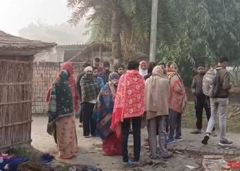 Muzaffarpur suicide case, Sakra police investigation, Bihar village tragedy, Father with daughters suicide, FSL team at spot