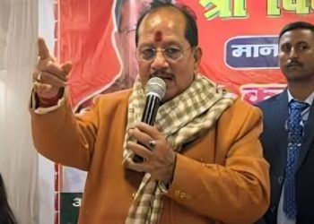 Vijay Sinha Bhagalpur Jansamvad, Bihar Deputy CM Vijay Sinha warning officers, Revenue Department Bihar meeting, Vijay Sinha strict statement photo