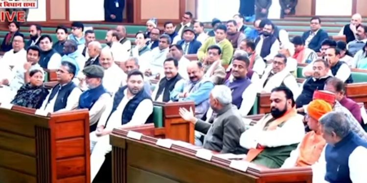 Nitish Kumar Tejashwi Yadav in Assembly, Bihar Governor Address Session, Bihar Joint Session Politics, Seven Nishchay 3 Program, Bihar Politics News Image