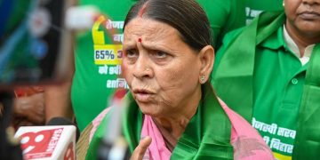 Bihar Vidhan Parishad protest, NEET छात्रा न्याय की मांग, Rabri Devi in council, विपक्ष का प्रदर्शन पटना, Bihar budget session uproar