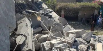 Pakistan fighter jet airstrike Afghanistan border, Nangarhar damaged house after strike, Pakistan Afghanistan border tension map, Taliban fighters Afghanistan latest news