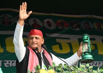 Keshav Prasad Maurya Ambedkar Nagar visit photo, Deputy CM UP press conference, Ambedkar Nagar Jan Chaupal program, BJP leaders meeting UP, UP politics press briefing images