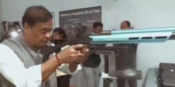 Narendra Modi Anwar Ibrahim meeting photo, Himanta Biswa Sarma campaign video screenshot, political controversy India debate, India Malaysia diplomatic meeting visuals