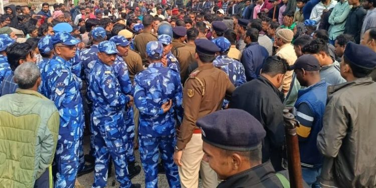 दरभंगा में छह साल की बच्ची से रेप के बाद हत्या.. आरोपी गिरफ्तार लेकिन सड़क पर फूटा गुस्सा