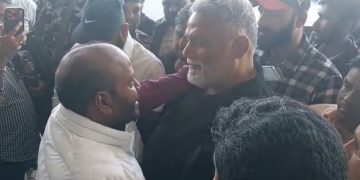 पप्पू यादव पटना में कार्यकर्ताओं से मुलाकात करते हुए, पटना एयरपोर्ट पर भावुक दृश्य में पप्पू यादव और आईपी गुप्ता, फुलवारीशरीफ कोचिंग हादसे के बाद पीड़ित परिवार से सांसद की मुलाकात, बेऊर जेल से रिहाई के बाद पप्पू यादव, न्याय की मांग को लेकर पीड़ित परिवार से बातचीत