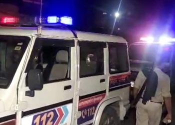 बिहार में शराब माफियाओं का तांडव.. सतकोदरिया में छापेमारी के दौरान पुलिस पर हमला, 8 नामजद समेत 33 पर केस