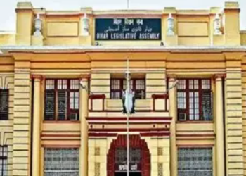 बिहार के यूनिवर्सिटी में आउटसोर्सिंग कर्मचारियों के वेतन में हो रही गड़बड़ी ! परिषद में हंगामा